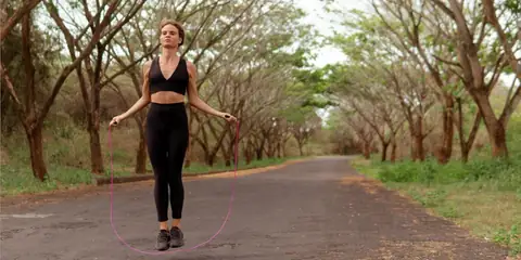 3 Beginner Skipping Workouts for Full-Body Fitness