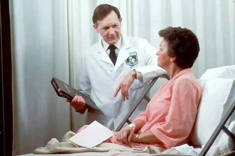 Multiple Sclerosis (MS) and Sciatica: What Sets Them Apart?