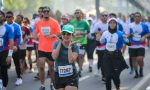 What a marathon runner does but rarely wears?